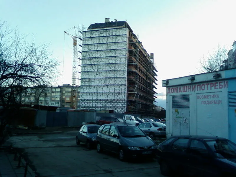 Жилищна сграда в кв. „Свобода“ — изглед 16