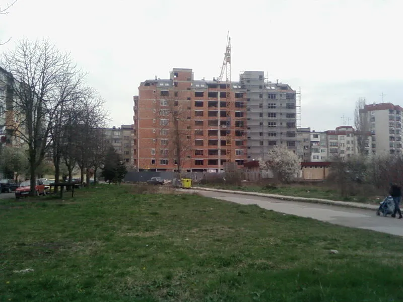 Жилищна сграда в кв. „Свобода“ — изглед 18